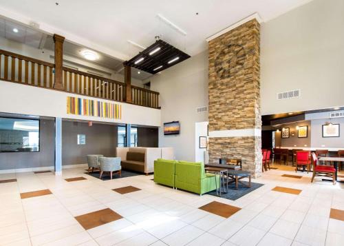 South Haven Hotel | Country Inn & Suites by Radisson, South Haven, MI