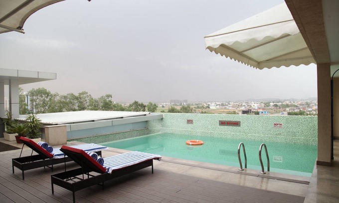 Bhiwadi Hotel | Country Inn & Suites by Radisson, Bhiwadi