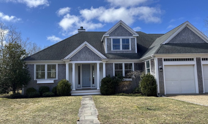 West Tisbury House | Country life in peaceful West Tisbury with pond near Lambert's Cove beach