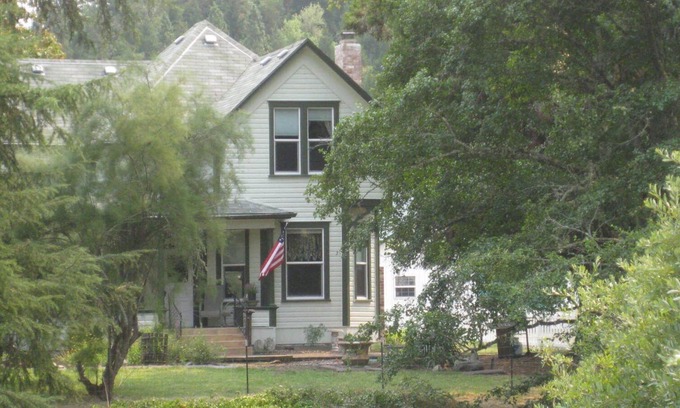 Roseburg Other | Country Living, City Conveniences In The Rural Heart Of The Land Of The Umpqua