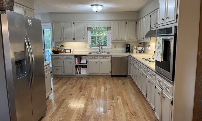 Athens House | Country living close to Athens! 3 bedroom 2 bath with gorgeous view