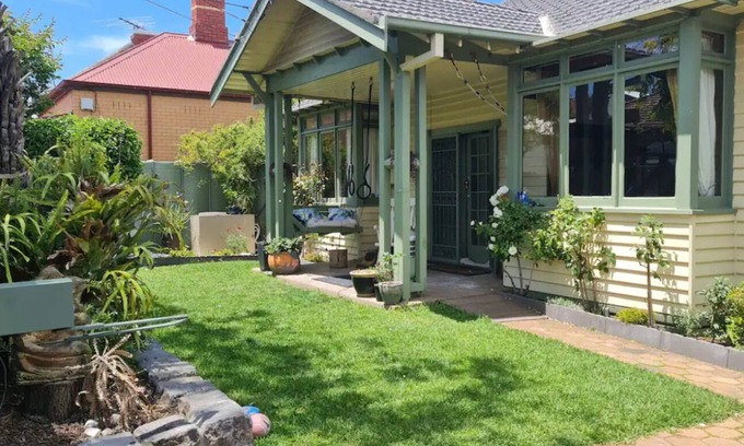 St Kilda House | Country retreat in the heart of St KILDAnn