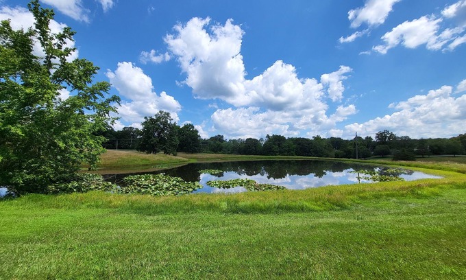 Marion House | Countryside 3-Bedroom Home with Pond near I57/R148 & Lake of Egypt