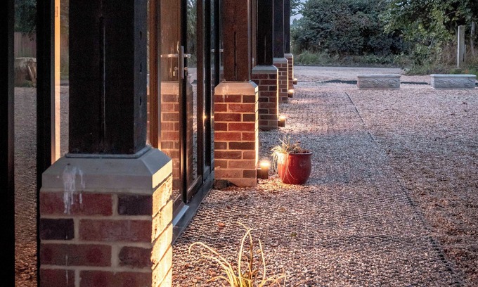 St Albans Apartment | Countryside retreat with stunning views!