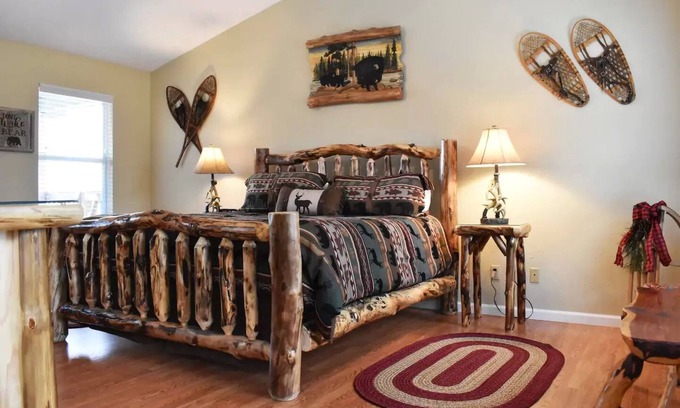 Chalet Village Cabin | Couple's Mtn Retreat; Owner Operated;Borders GSMNP; Seasonal Mtn Views