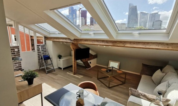 Cœur de Ville Apartment | Courbevoie Gare Proche Défense Fully equipped!