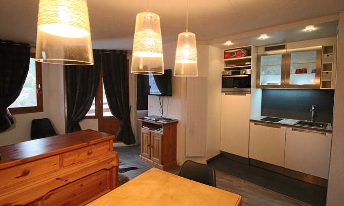 La Perriere Apartment | Courchevel/La Tania -Beautiful 3-room ski apartment at the foot of the slopes + Garage-(6 pers)