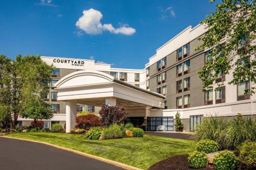Marlborough Hotel | Courtyard Boston Marlborough