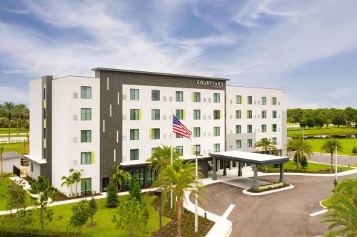 Port Saint Lucie Hotel | Courtyard by Marriott Port St. Lucie Tradition