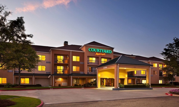 South Baton Rouge Hotel | Courtyard® by Marriott® Baton Rouge South