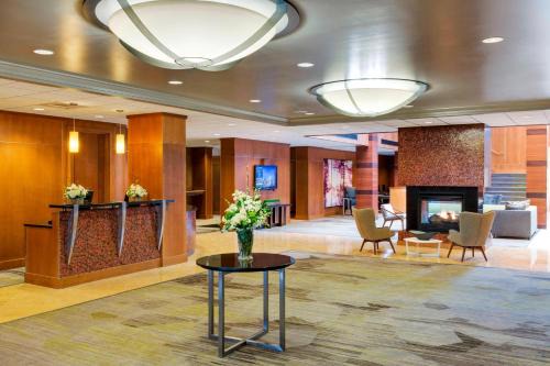Harbor View - Orient Heights Hotel | Courtyard by Marriott Boston Logan Airport