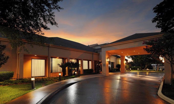 Southeast Houston Hotel | Courtyard by Marriott Houston Hobby Airport