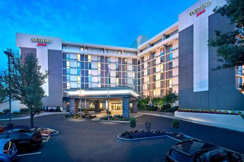 Wynnefield Heights Hotel | Courtyard by Marriott Philadelphia City Avenue