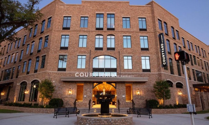 Thomasville Hotel | Courtyard by Marriott Thomasville Downtown