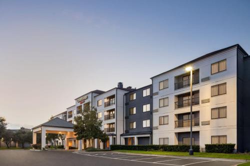 Stafford Hotel | Courtyard Houston Sugar Land/Stafford