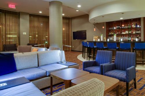 Farmingdale Hotel | Courtyard Republic Airport Long Island/Farmingdale