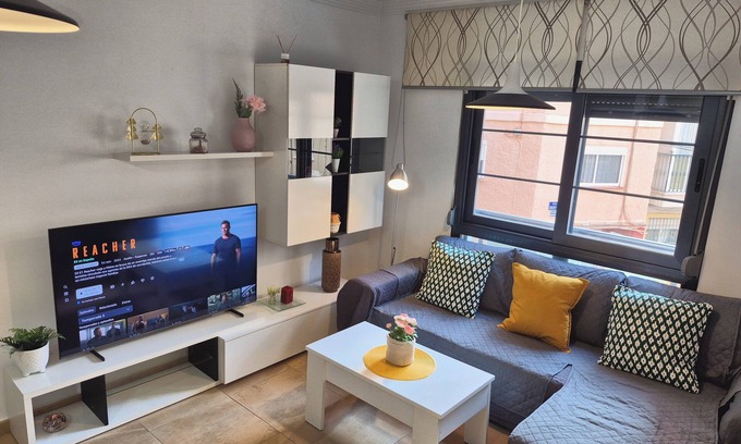 Carretera de Cadiz Apartment | Covadonga Beach a/c wifi netflix