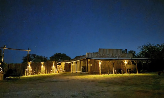 Fredericksburg Cabin | Covered Porch, River Access in enchanting Fredericksburg