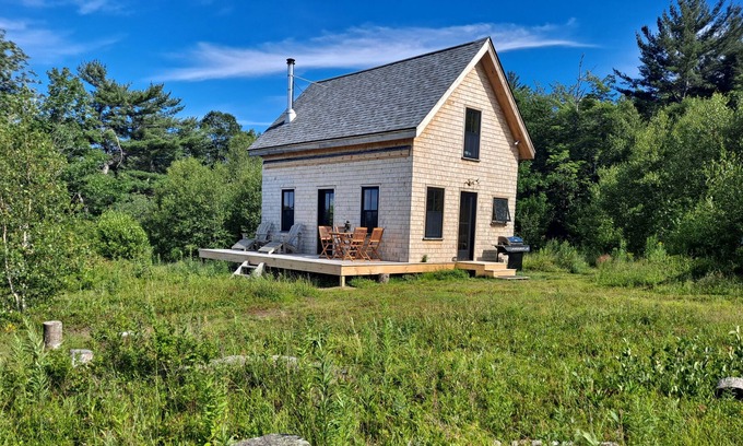 Beddington Cabin | Coyote Ridge Cabin, 4 Seasons, Off Grid