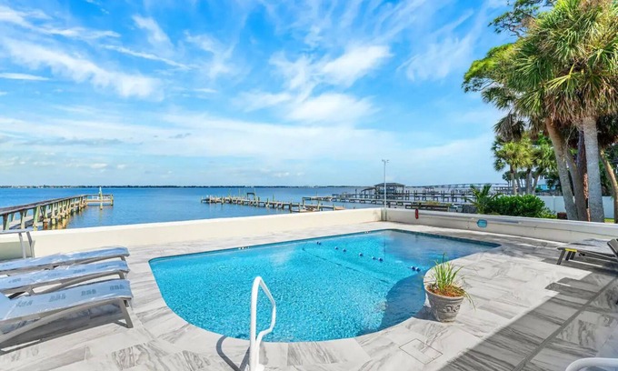 Tropic Apartment | Cozy 1-bedroom apartment in Melbourne on the Indian River. Newly Renovated