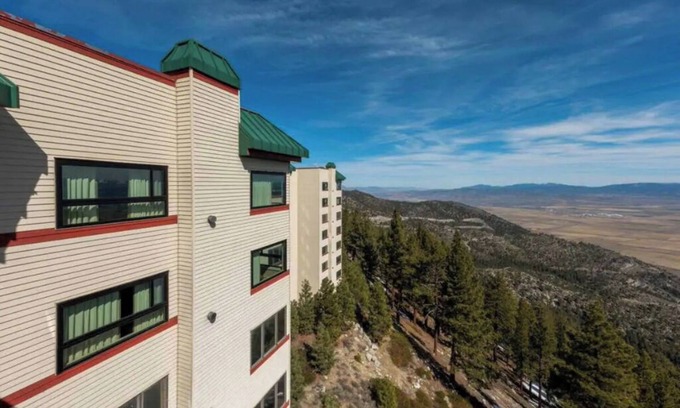Tahoe Village Apartment | Cozy 1-bedroom apartment with fitness room, WiFi in peaceful Stateline