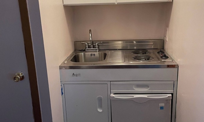 Baychester Apartment | Cozy 1-bedroom apartment in delightful The Bronx with WiFi, AC