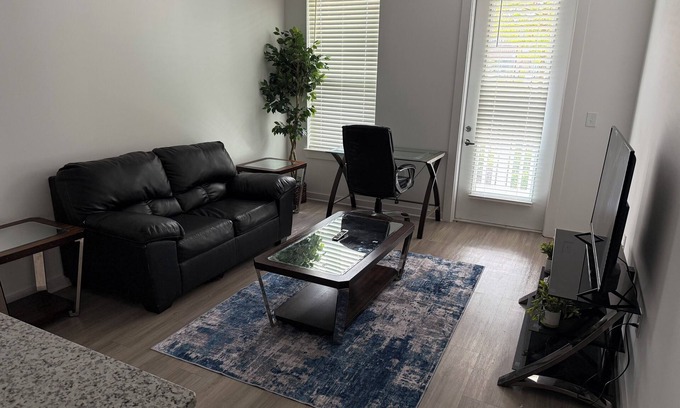 Kennesaw Apartment | Cozy 1-bedroom apartment in charming Kennesaw with AC