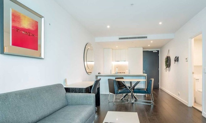 Fortitude Valley Apartment | Cozy 1 Bedroom Apartment with Infinity Pool