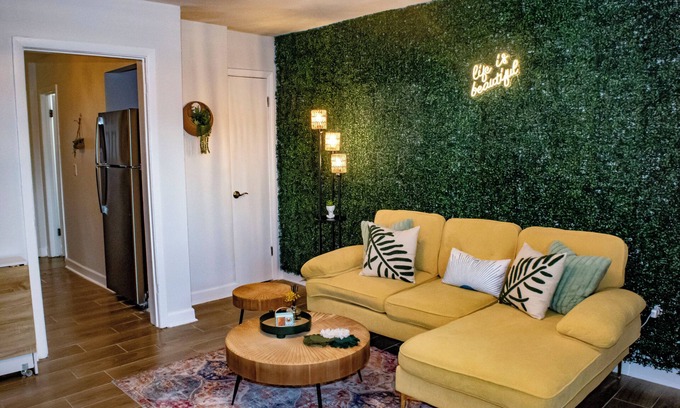University District Apartment | Cozy 1-bedroom boho theme. Walking distance to UOM.