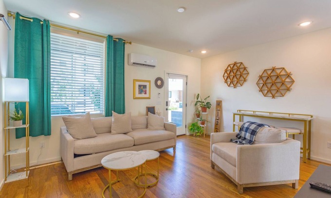 Chattanooga Condo | Cozy 1-bedroom condo in Historic St. Elmo Chattanooga with Mountain Views