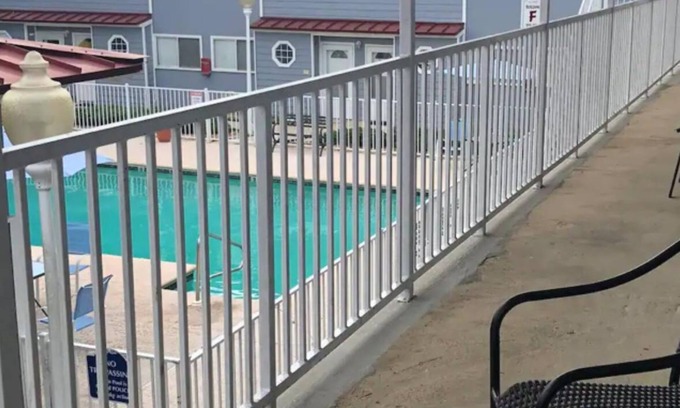 Biloxi Condo | Cozy 1-bedroom condo in gorgeous Biloxi with fitness room, WiFi