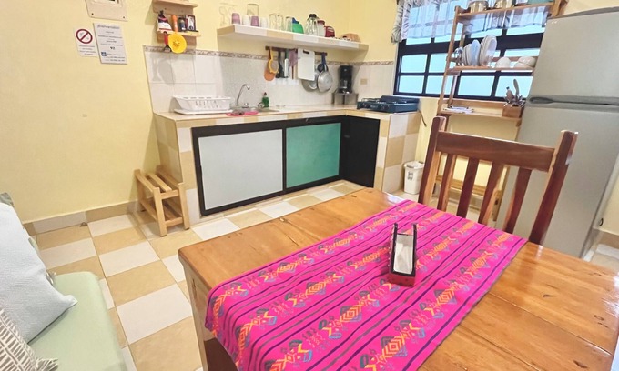 Luis Donaldo Colosio Apartment | Cozy 1-bedroom apartment with AC and WiFi at 1 block from the beach