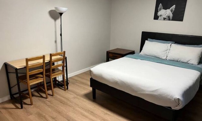 Southwest Edmonton Apartment | Cozy 1 Bedroom Rental with Den free parking Close to University
