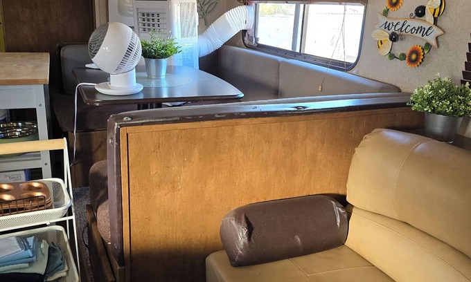Victorville House | Cozy 1 Bedroom RV and sofa sleeper that can sleep up to 3 persons comfortably