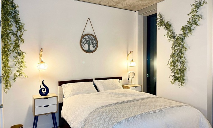 Buckman Neighborhood Apartment | Cozy 1-bedroom with AC, WiFi in lovely Portland