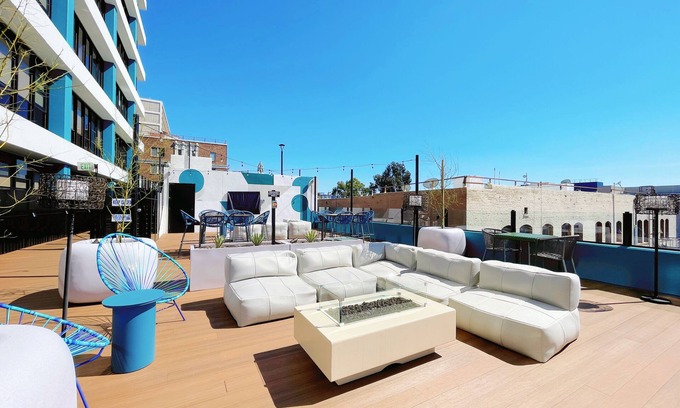 Westlake House | Cozy 1b unit in charming Los Angeles with AC, WiFi, fitness room