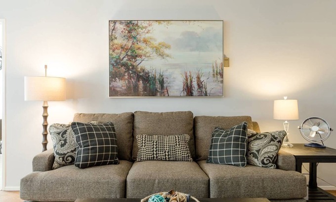 Eagle Rock Apartment | Cozy 1b1b Apartment at the Central of Eagle Rock