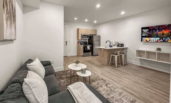 Olde Richmond Apartment | Cozy 1BD Apt | Fishtown | Gym & Pool