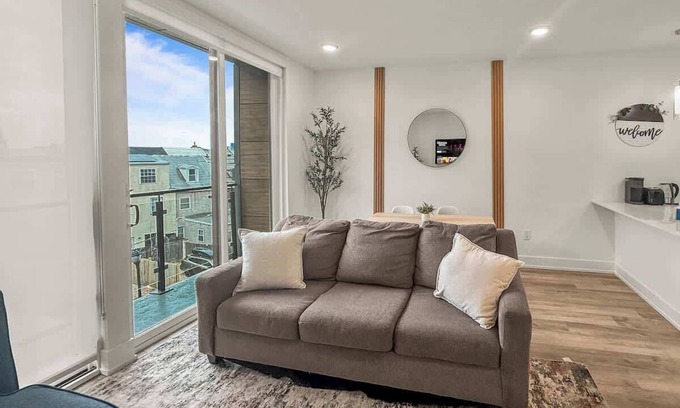 Olde Kensington Apartment | Cozy 1BD | Sleeps 4| Northern Liberties