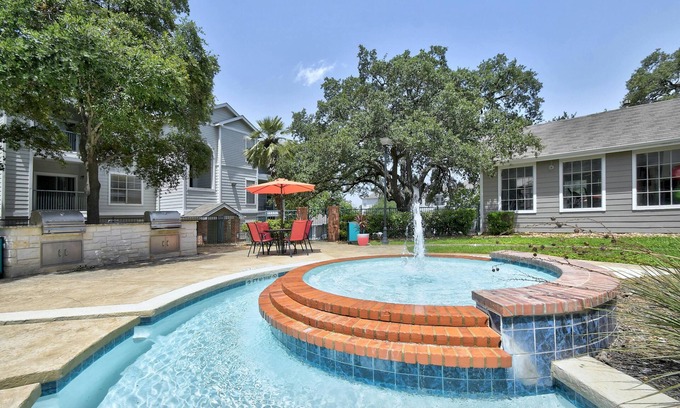 North San Antonio - SAT Apartment | Cozy 1BR/1BTH Charming Urban Retreat W/Pool