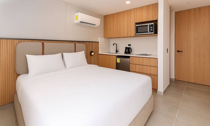 San Diego Apartment | Cozy 1BR El Poblado–Jacuzzi, Cowork, Perfect for 2