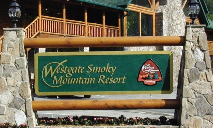 Gatlinburg - Pigeon Forge Resort | Cozy 2 bed & 2 bath unit in Westgate Smokey Mtn. Resort & Water park.nSleeps 6