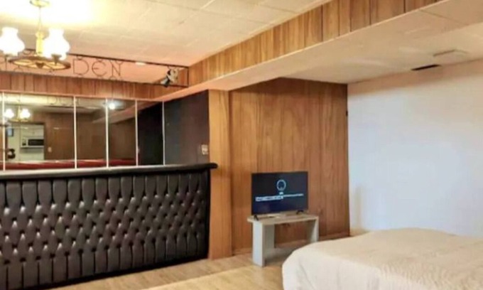 Northeast Edmonton House | Cozy 2-Bed Basement Retreat