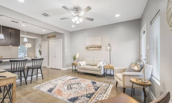 Lafayette House | Cozy 2 Bed Townhome near the Hospital