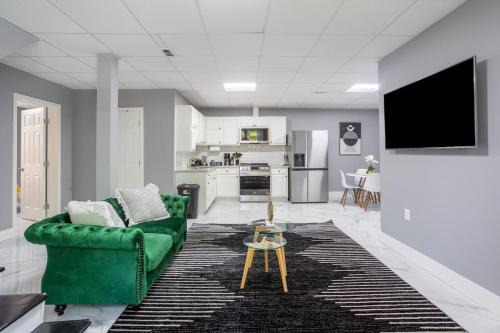 Decatur House | Cozy 2 Bedroom 15 mins from Dwntown ATL