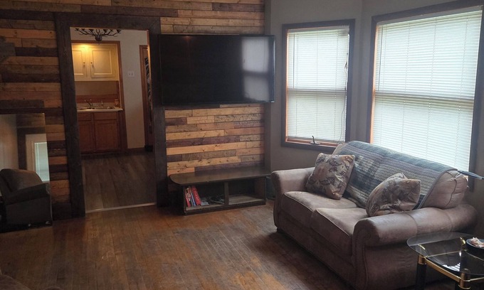 Bessemer Apartment | Cozy 2-bedroom apartment with WiFi, AC in Bessemer
