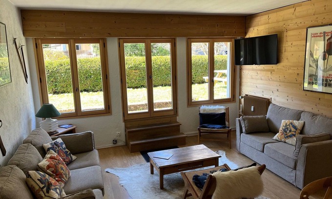 Megeve Apartment | Cozy 2-Bedroom Apartment in Megève – Close to Center & Ski Lift, Terrace, Parking, Wifi