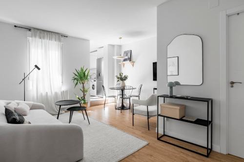 Vista Alegre Apartment | Cozy 2 bedroom apartment with patio