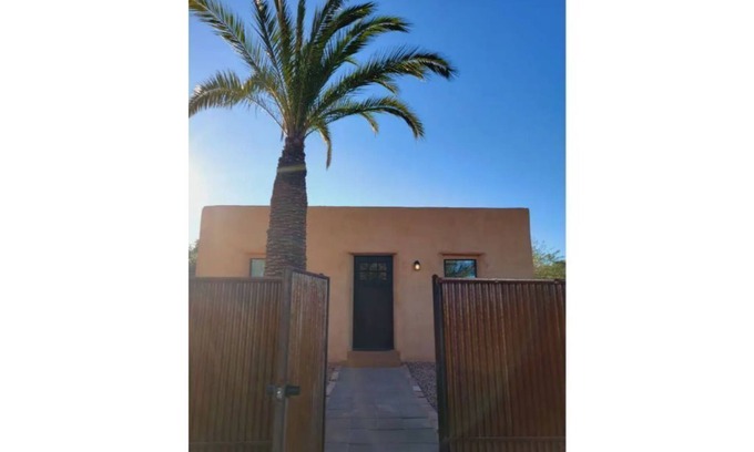 Barrio Hollywood House | Cozy 2 bedroom Casita with private fenced in yard