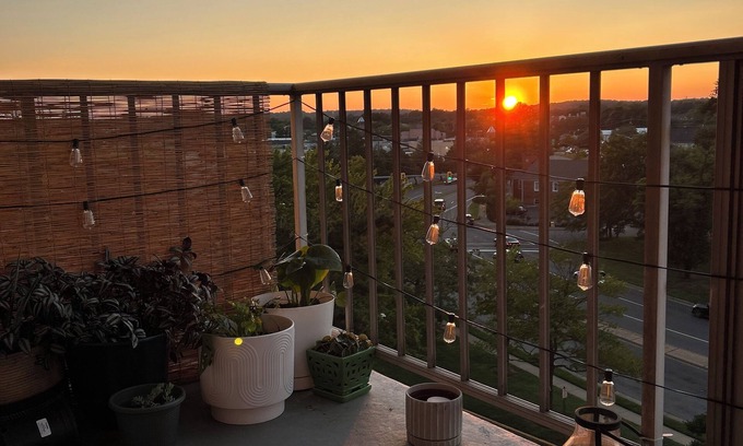 Alexandria West Condo | Cozy 2-bedroom condo in Alexandria w/fast WiFi, gym, assigned garage parking!